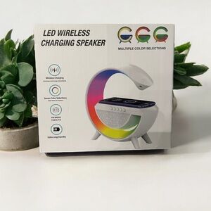 Wireless charging speaker